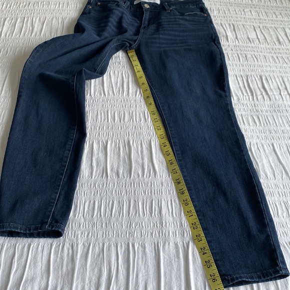Levi’s Signature dark denim jeans. Mid rise Skinny. Size 28. Length 27” - Picture 8 of 9